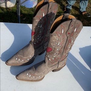 Laredo cowgirl boots!